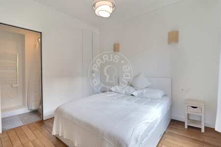 Quarto Apartamento mobilado - 70m²  - 3 quartos - Commerce - Paris