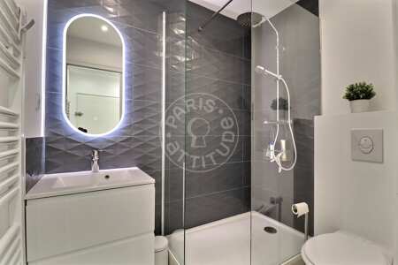 Salle de bain Studio alcove meublé - 29m²  - Porte de Saint-Cloud - Paris