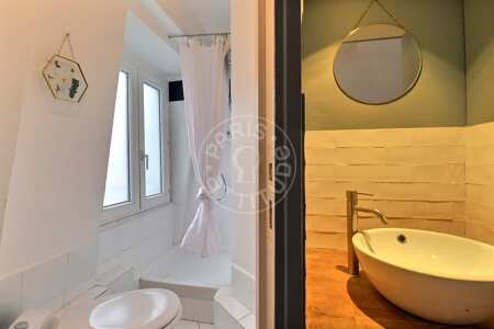 Salle de bain Studio meublé - 12m²  - Guy Môquet - Paris