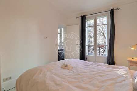 Bedroom Furnished apartment - 72m²  - 2 bedrooms - Sacré-Cœur - Paris