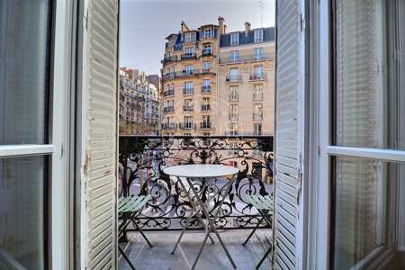 Balcony Furnished apartment - 72m²  - 2 bedrooms - Sacré-Cœur - Paris