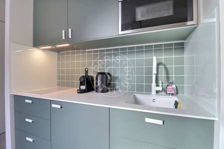 Kitchen Furnished studio alcove - 20m²  - Moulin Rouge / Pigalle - Paris