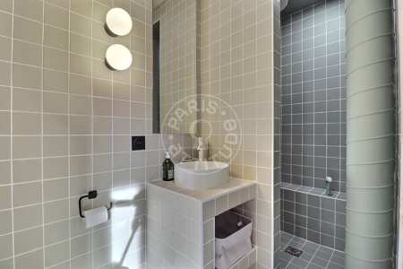 Bathroom Furnished studio alcove - 20m²  - Moulin Rouge / Pigalle - Paris