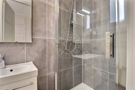 Salle de bain Appartement meublé - 43m²  - 1 chambre - Maison de la Radio - Paris