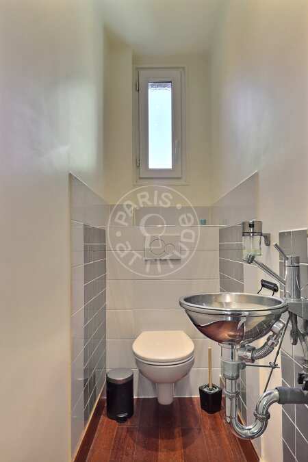 Toilet Furnished apartment - 79m² - 2 bedrooms - Porte de Versailles - Paris