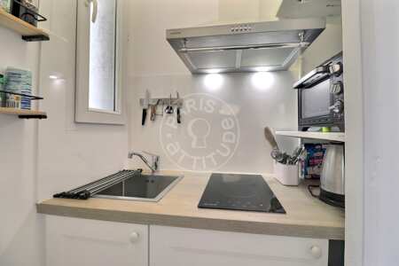 Kitchen Furnished apartment - 24m² - 1 bedroom - Wagram - Paris