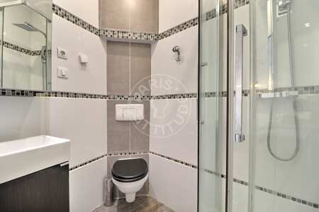 Bathroom Furnished studio - 19m²  - Belleville - Paris