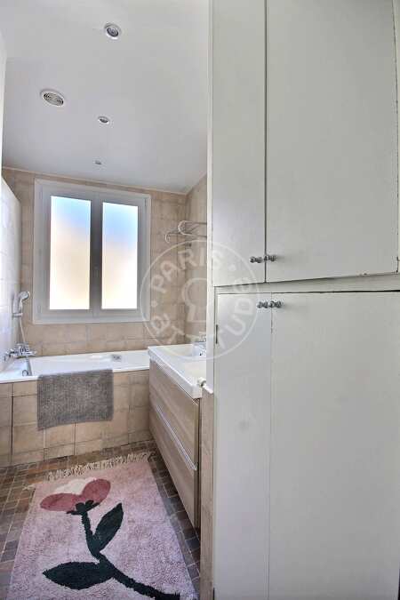 Salle de bain Appartement meublé - 130m²  - 3 chambres - Saint-Paul - Paris