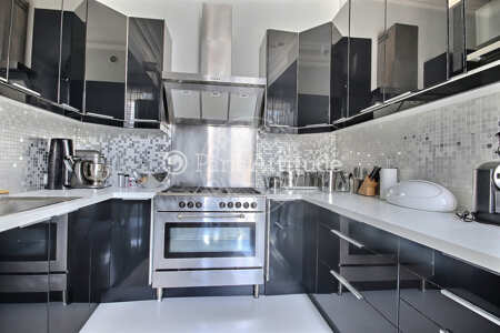 Kitchen Furnished apartment - 330m² - 5 bedrooms and more - Miromesnil - Paris