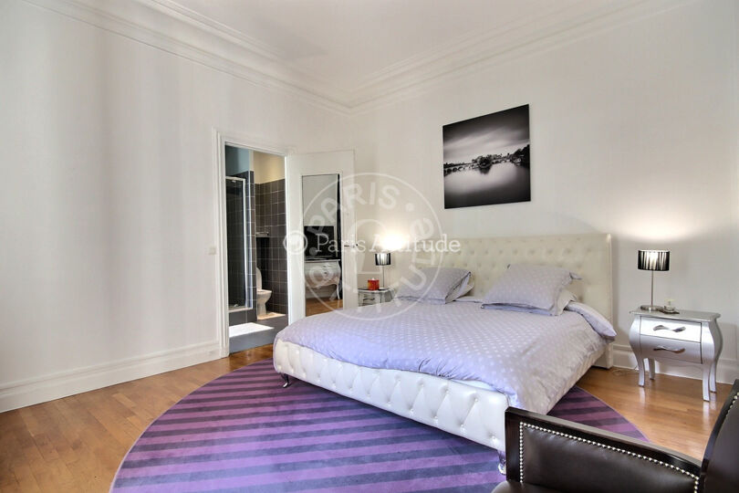 Furnished 5 bedrooms and more - Paris 75008 - 1986