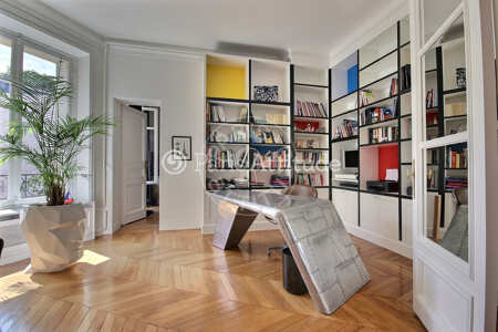 Office Furnished apartment - 330m² - 5 bedrooms and more - Miromesnil - Paris