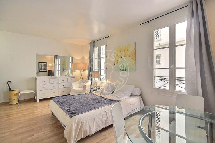 Salon - Studio meublé - Paris 75007 - 2029