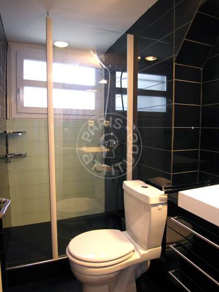 Bathroom Furnished apartment - 44m²  - 1 bedroom - Poissonnière - Paris