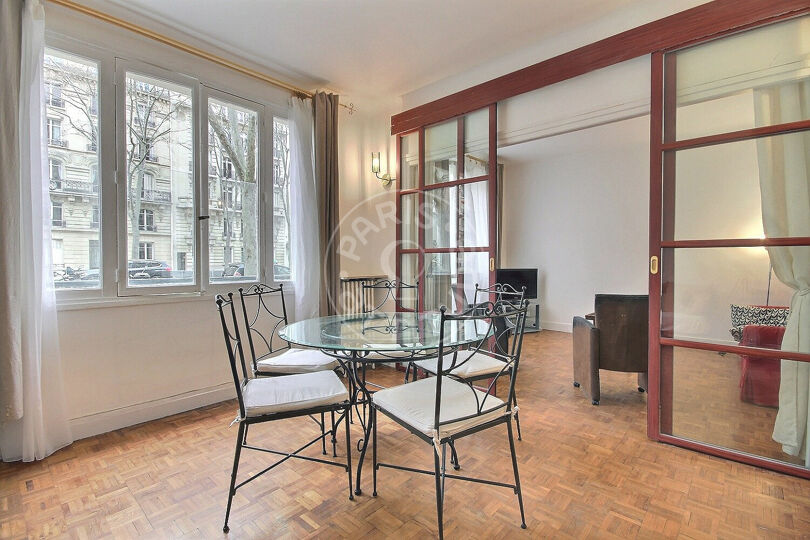 1 locale arredato - Parigi 75015 - 2062