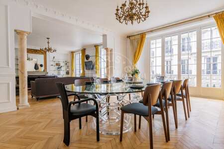 Dining room Furnished apartment - 260m² - 4 bedrooms - Parc Monceau - Paris