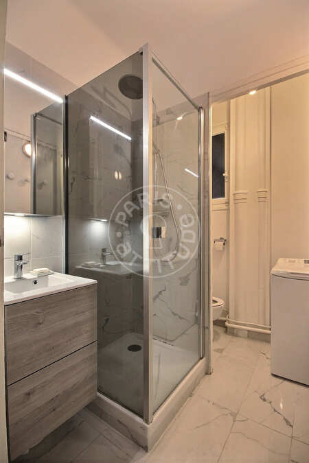 Casa de banho Apartamento mobilado - 35m²  - 1 quarto - Bourse - Paris