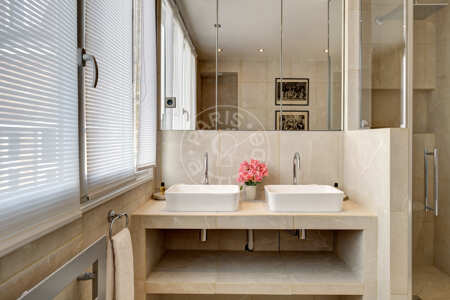 Baño Dúplex amueblado - 153.87m²  - 3 dormitorios - Arts et Métiers - París
