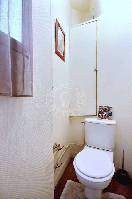 Toilet Furnished apartment - 70m² - 2 bedrooms - Hôtel de Ville - Paris