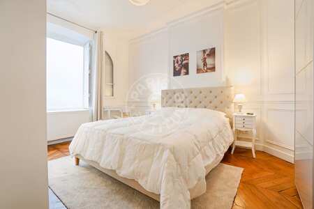 Bedroom Furnished souplex - 130m² - 3 bedrooms - Tour Eiffel - Paris