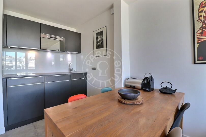 Quitinete mobiliado - Paris 75018 - 22650