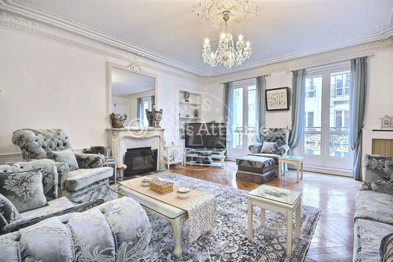 Furnished 3 bedrooms - Paris 75008 - 2342