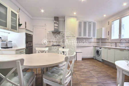 Kitchen Furnished apartment - 160m²  - 3 bedrooms - Champs-Elysées - Paris