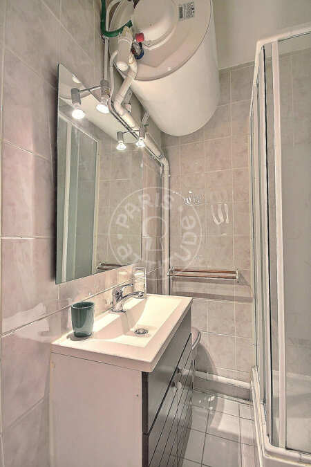 Casa de banho Quitinete mobilado - 28m²  - Saint-Germain - Paris