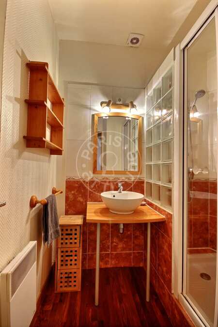 Casa de banho Duplex mobilado - 77m²  - 2 quartos - Poissonnière - Paris