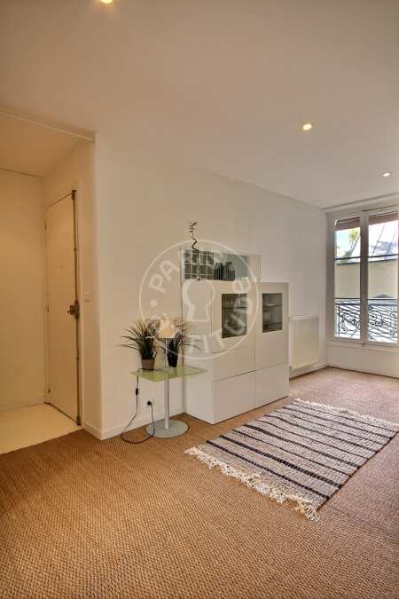 Entrée Appartement meublé - 75m²  - 1 chambre - Canal Saint-Martin - Paris