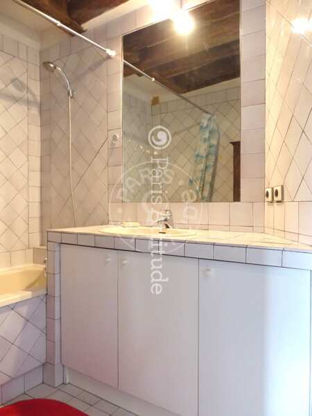 Casa de banho Apartamento mobilado - 83m²  - 2 quartos - Châtelet - Paris