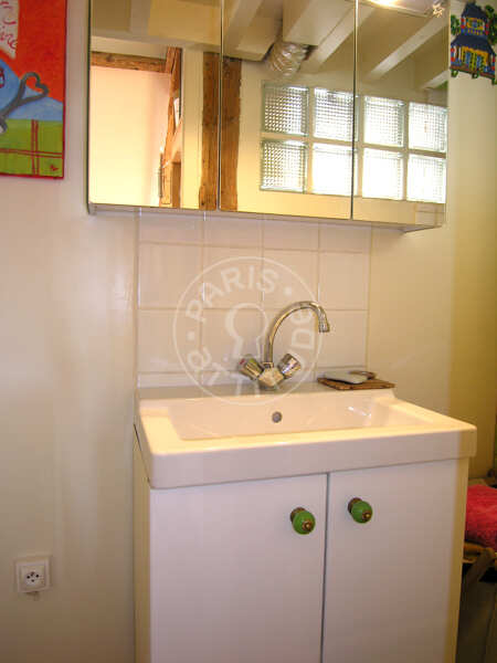 Casa de banho Apartamento mobilado - 32m²  - 1 quarto - Sacré-Cœur - Paris