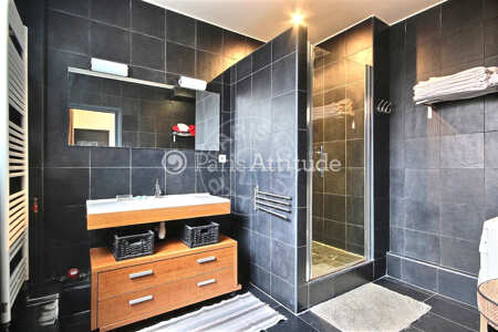 Bathroom Furnished apartment - 70m² - 1 bedroom - Porte Maillot / Palais des Congrès - Paris