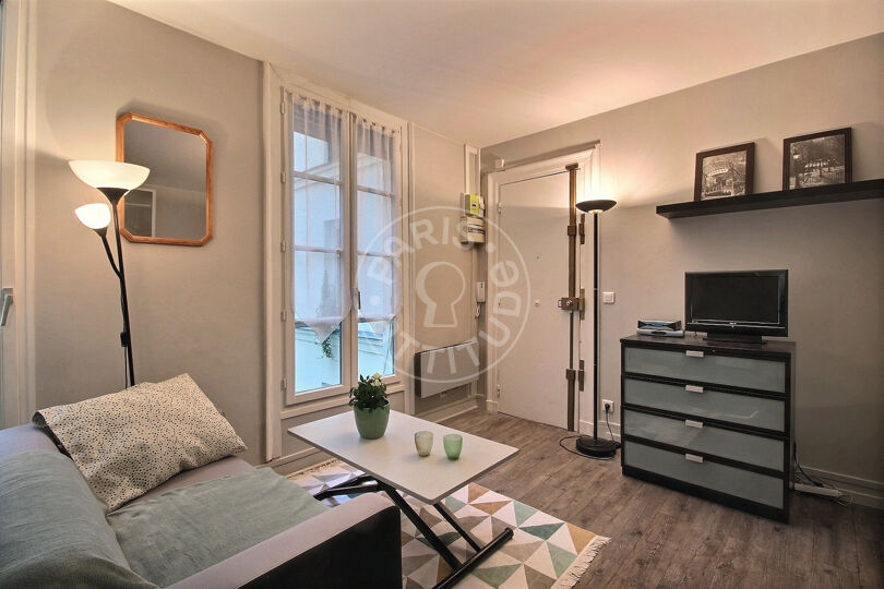 Quitinete mobiliado - Paris 75009 - 2630