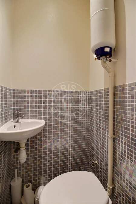 Toilet Furnished apartment - 76m²  - 2 bedrooms - Champs-Elysées - Paris