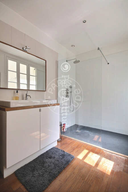 Casa de banho Apartamento mobilado - 83m²  - 2 quartos - Arts et Métiers - Paris