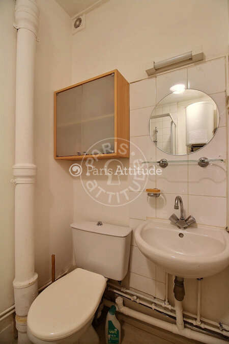 Casa de banho Quitinete mobilado - 19m² - Champs-Elysées - Paris