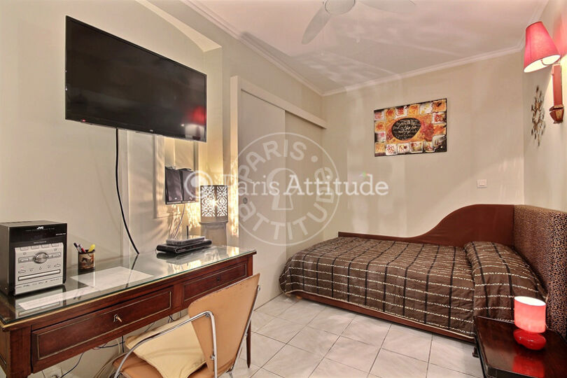 Quitinete mobiliado - Paris 75008 - 3045