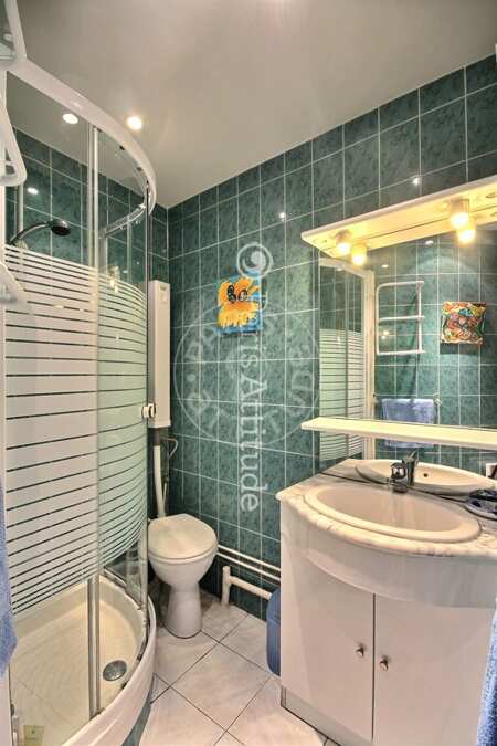 Casa de banho Quitinete mobilado - 20m² - Champs-Elysées - Paris