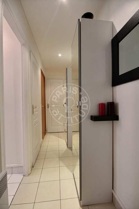 Entrée Studio alcove meublé - 25m²  - Oberkampf - Paris