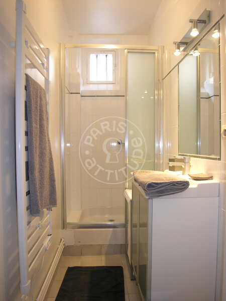 Bathroom Furnished studio - 27m²  - Temple - Paris