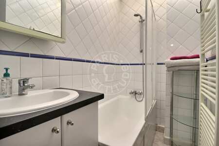 Baño Piso amueblado - 60m²  - 2 dormitorios - Alésia - París