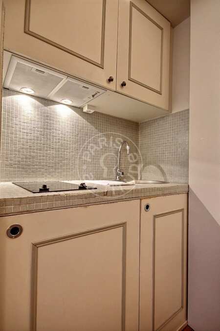 Kitchen Furnished apartment - 35m²  - 1 bedroom - Châtelet - Paris