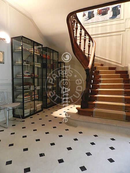 Entrée Duplex meublé - 243m²  - 4 chambres - Miromesnil - Paris