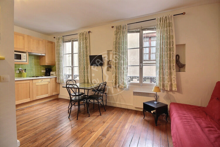 Salon - Studio meublé - Paris 75004 - 3340