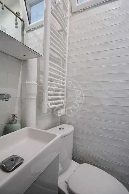 Casa de banho Apartamento mobilado - 29m²  - 1 quarto - Sacré-Cœur - Paris