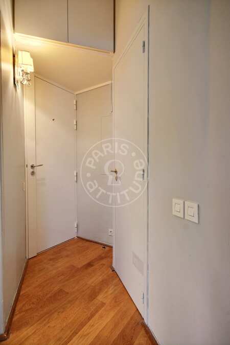 Entrée Studio alcove meublé - 40m²  - Ledru-Rollin - Paris