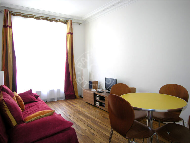 Living room - Furnished 1 bedroom - Paris 75018 - 3477