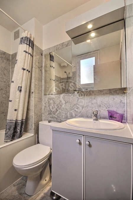 Casa de banho Quitinete mobilado - 19m²  - Parc André Citroën - Paris