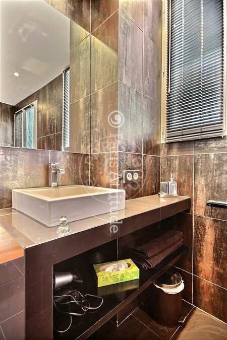 Salle de bain Appartement meublé - 120m²  - 2 chambres - Pereire - Paris
