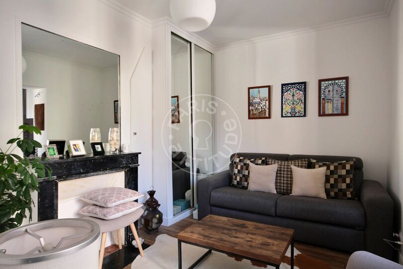 1 locale arredato - Parigi 75009 - 3618